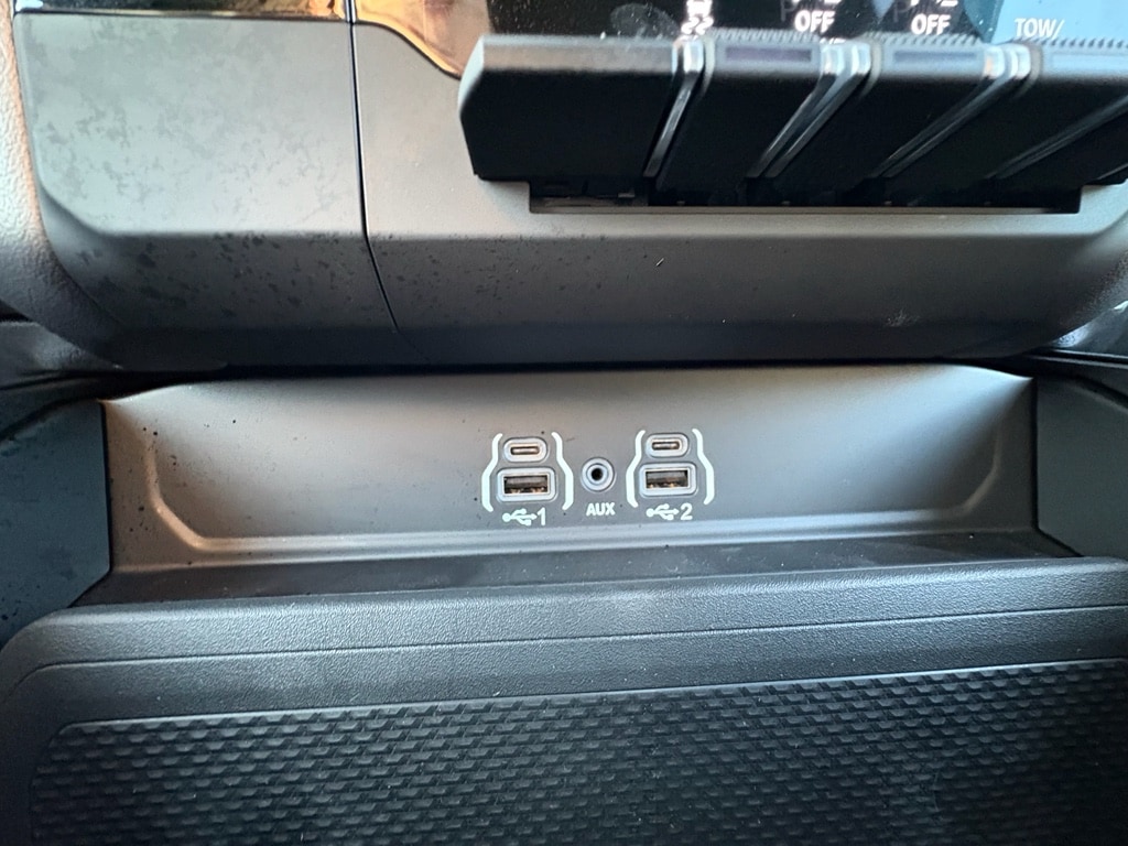 2026 RAM 1500 Express - Photo 18