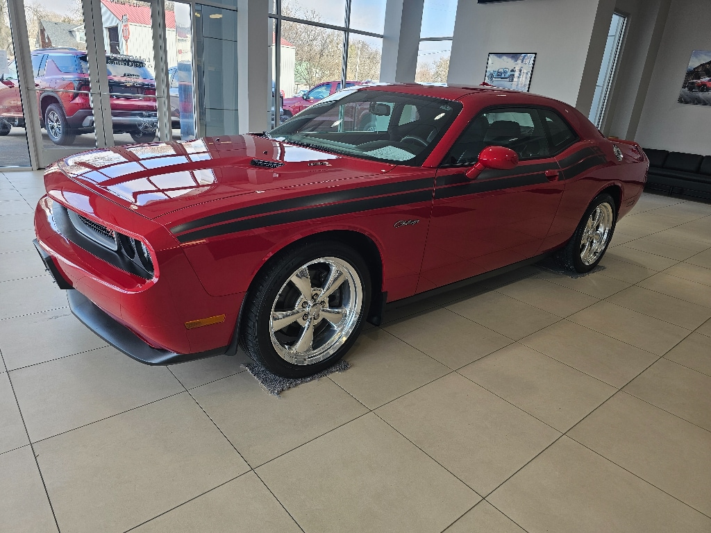 2012 Dodge Challenger R/T's photo