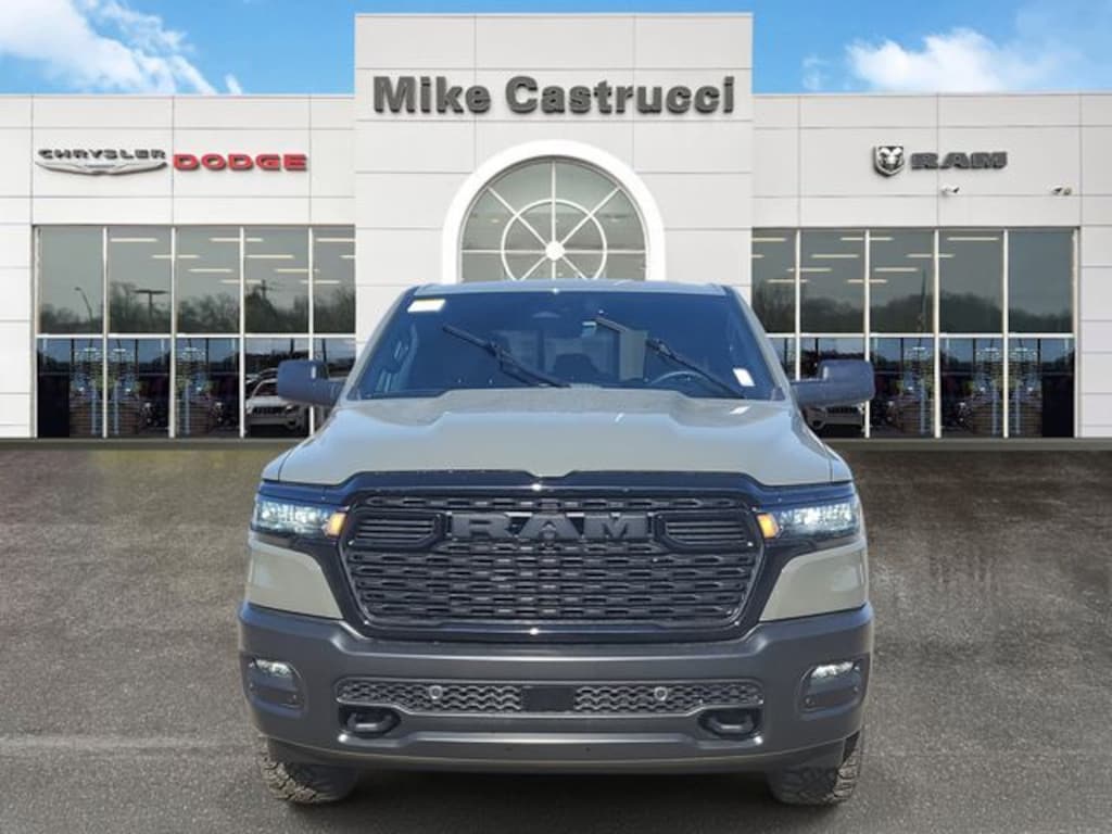 New 2026 Ram 1500 WARLOCK CREW CAB 4X4 5'7 BOX Pickup