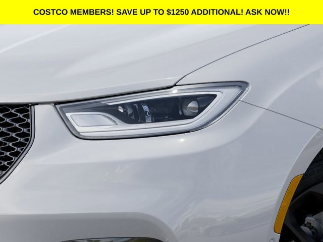 2026 Chrysler Pacifica Limited - Photo 10