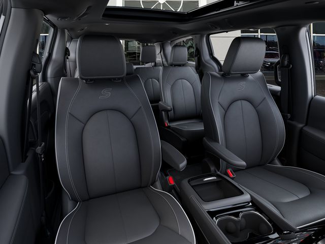 2026 Chrysler Pacifica Limited - Photo 16