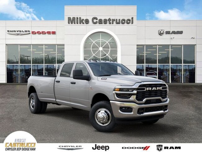 2026 Ram 3500 TRADESMAN CREW CAB 4X4 8' BOX Pickup
