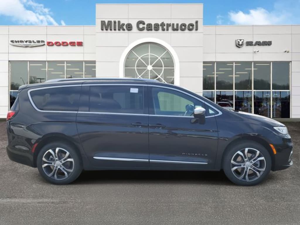 New 2026 Chrysler Pacifica PINNACLE AWD Passenger Van