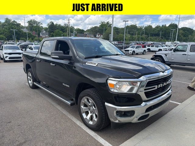 2019 RAM 1500 Big Horn/Lone Star 4x4 Crew Cab 5'7's photo