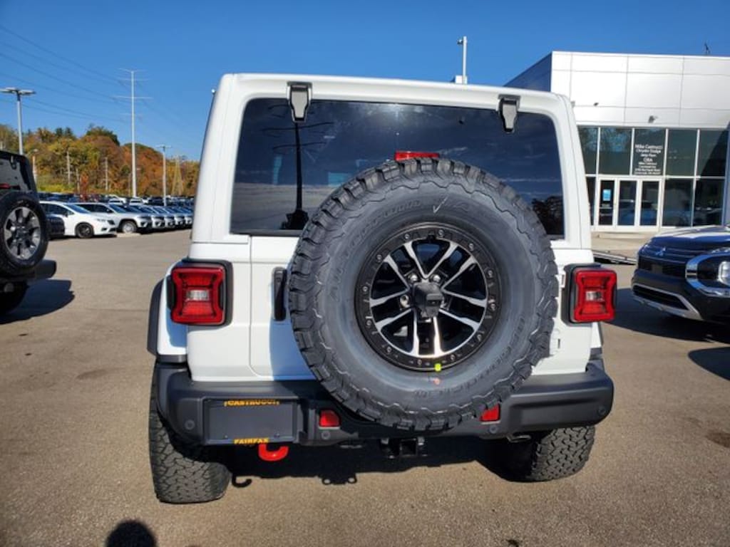 New 2026 Jeep Wrangler 4-DOOR RUBICON X Sport Utility