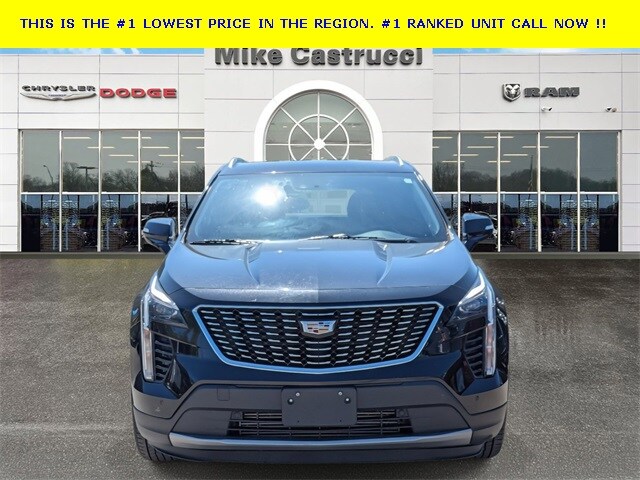 Used 2022 Cadillac XT4 Premium Luxury with VIN 1GYFZDR46NF100244 for sale in Cincinnati, OH