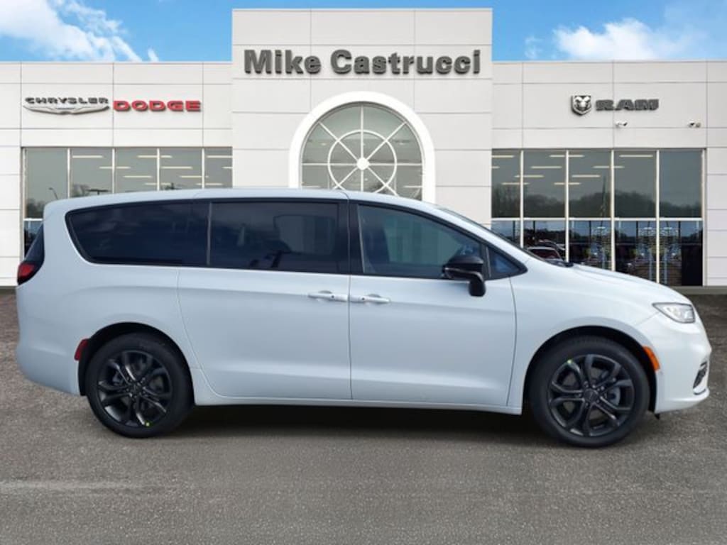 New 2026 Chrysler Pacifica SELECT AWD Passenger Van