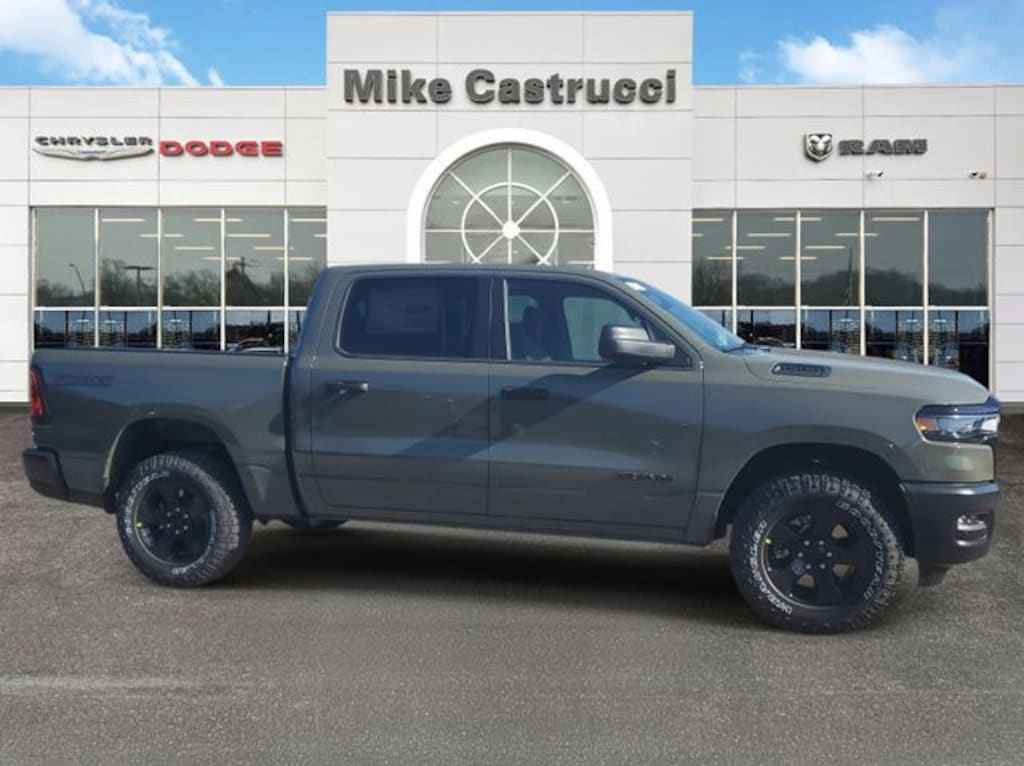 New 2026 Ram 1500 WARLOCK CREW CAB 4X4 5'7 BOX Pickup