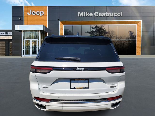 2025 Jeep Grand Cherokee Summit photo 4