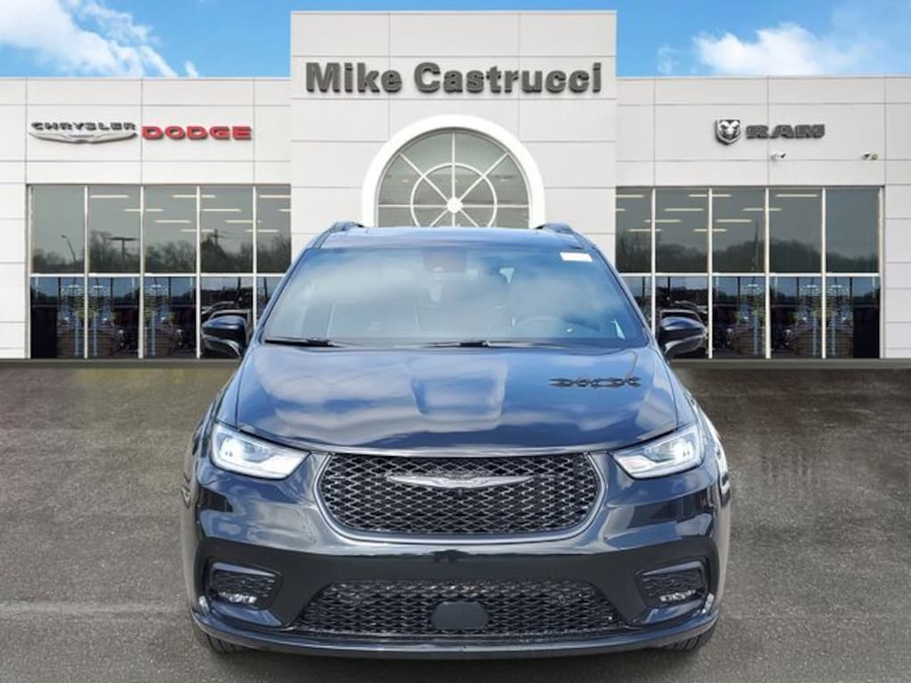 New 2026 Chrysler Pacifica LIMITED AWD Passenger Van