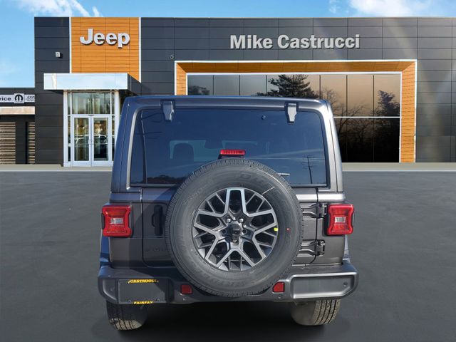 2026 Jeep Wrangler Sahara photo 4