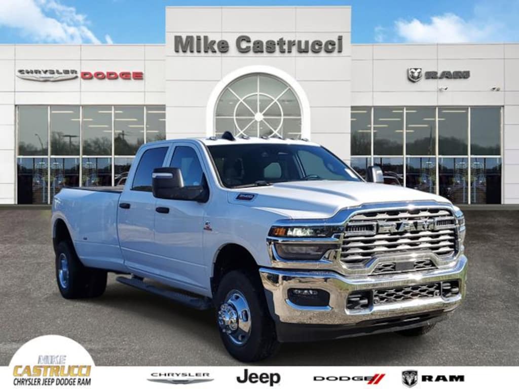 New 2026 Ram 3500 TRADESMAN CREW CAB 4X4 8' BOX Pickup
