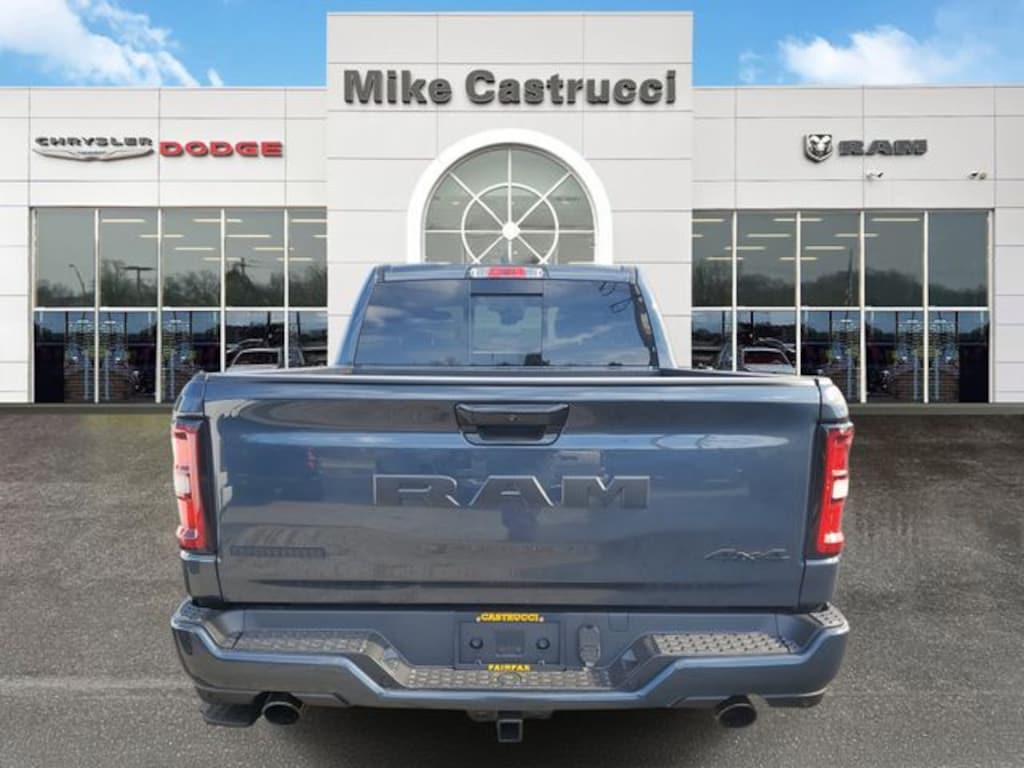 New 2026 Ram 1500 BIG HORN CREW CAB 4X4 5'7 BOX Pickup