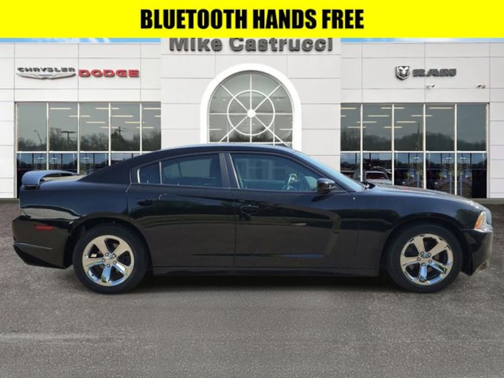 Used 2013 Dodge Charger SXT Sedan