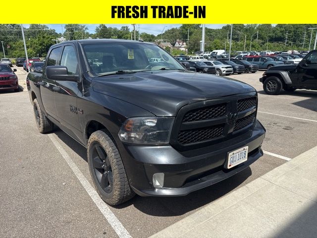 2017 RAM 1500 Express 4x4 Crew Cab 5'7's photo