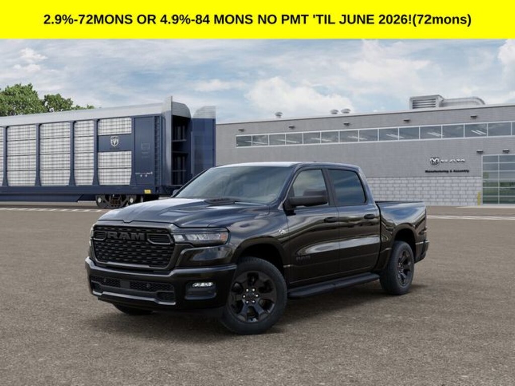 New 2026 Ram 1500 EXPRESS CREW CAB 4X4 5'7 BOX Pickup