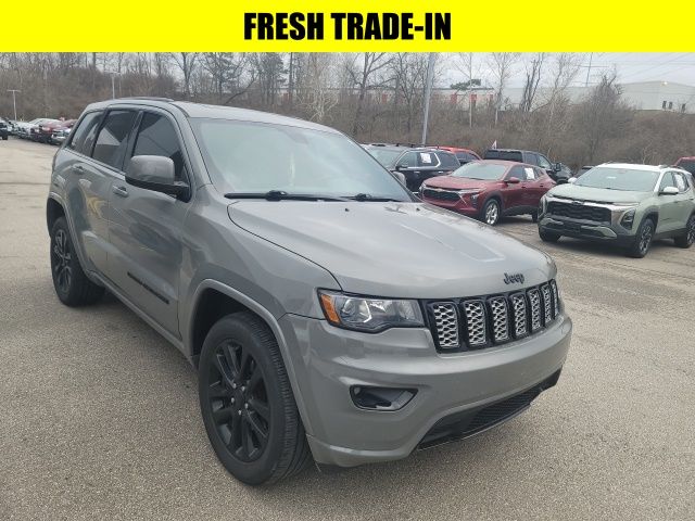 2019 Jeep Grand Cherokee Altitude's photo
