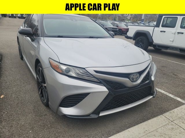 2019 Toyota Camry XSE photo 2