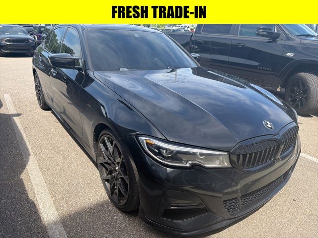 2019 BMW 3 Series 330i xDrive Sedan's photo