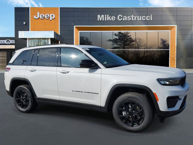 2025 Jeep Grand Cherokee Altitude photo 3