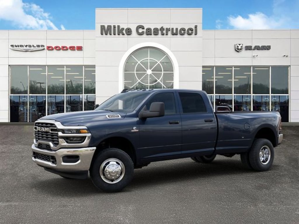 New 2026 Ram 3500 TRADESMAN CREW CAB 4X4 8' BOX Pickup