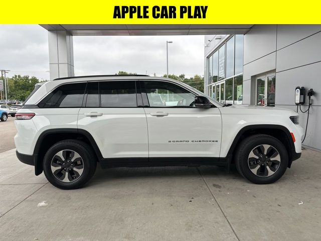 2022 Jeep Grand Cherokee Limited 4xe photo 2