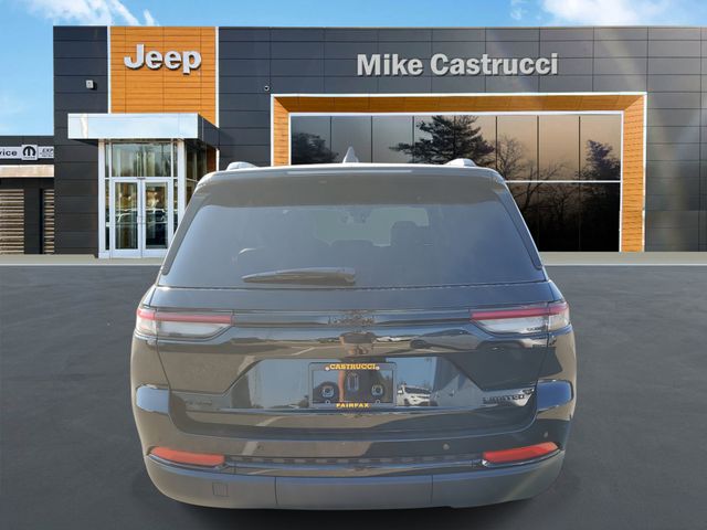 2025 Jeep Grand Cherokee Limited photo 3