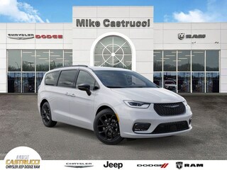 2026 Chrysler Pacifica SELECT Passenger Van