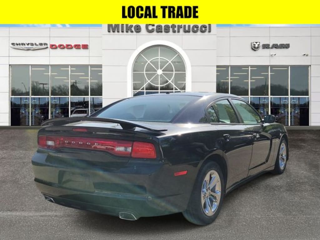 Used 2013 Dodge Charger SXT Sedan