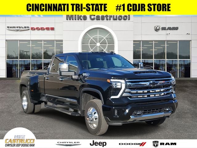 2024 Chevrolet Silverado 3500HD High Country's photo
