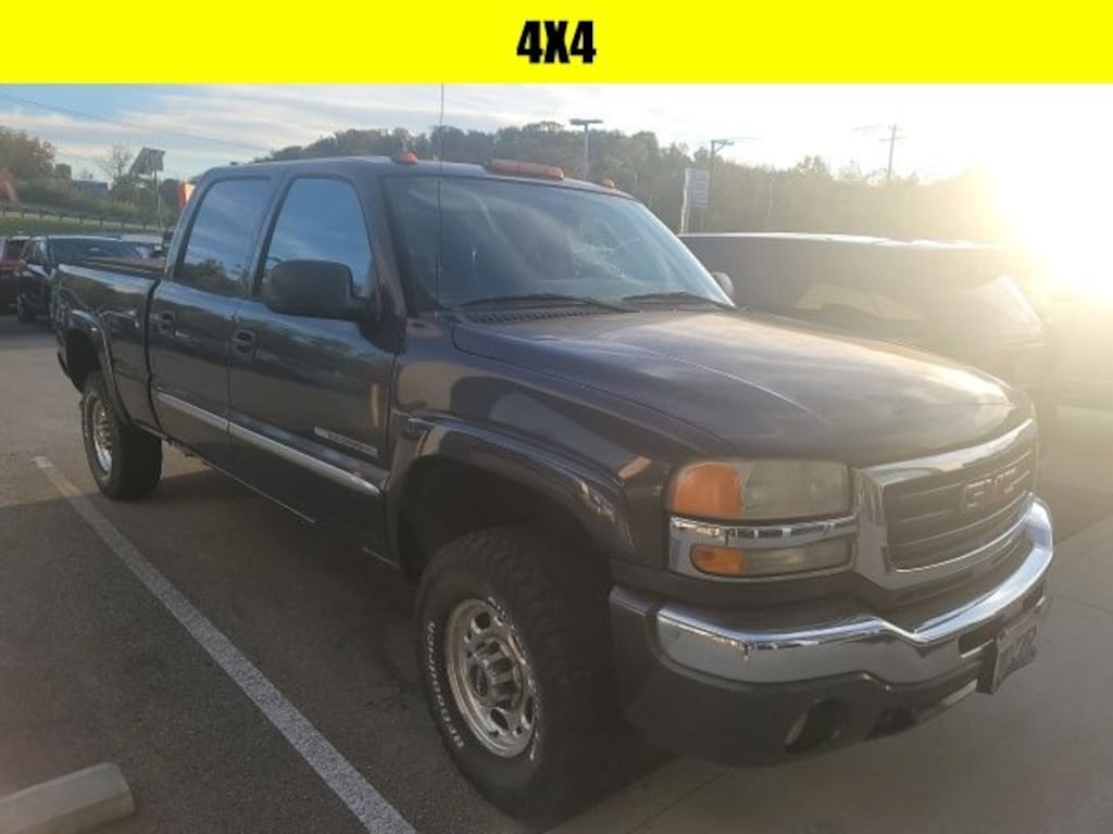 Used 2005 GMC Sierra 2500HD SLE Truck