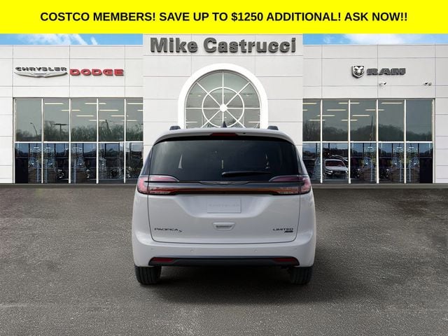 2026 Chrysler Pacifica Limited - Photo 7