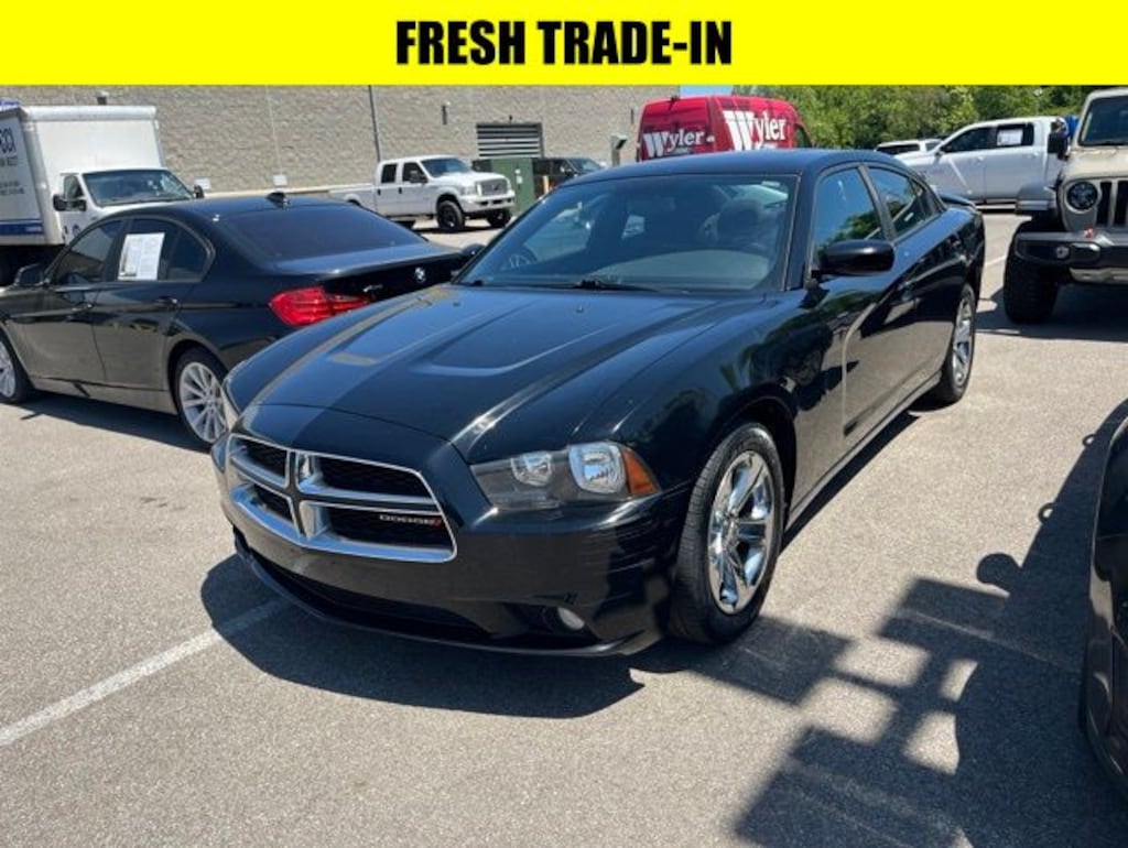 Used 2013 Dodge Charger SXT Sedan