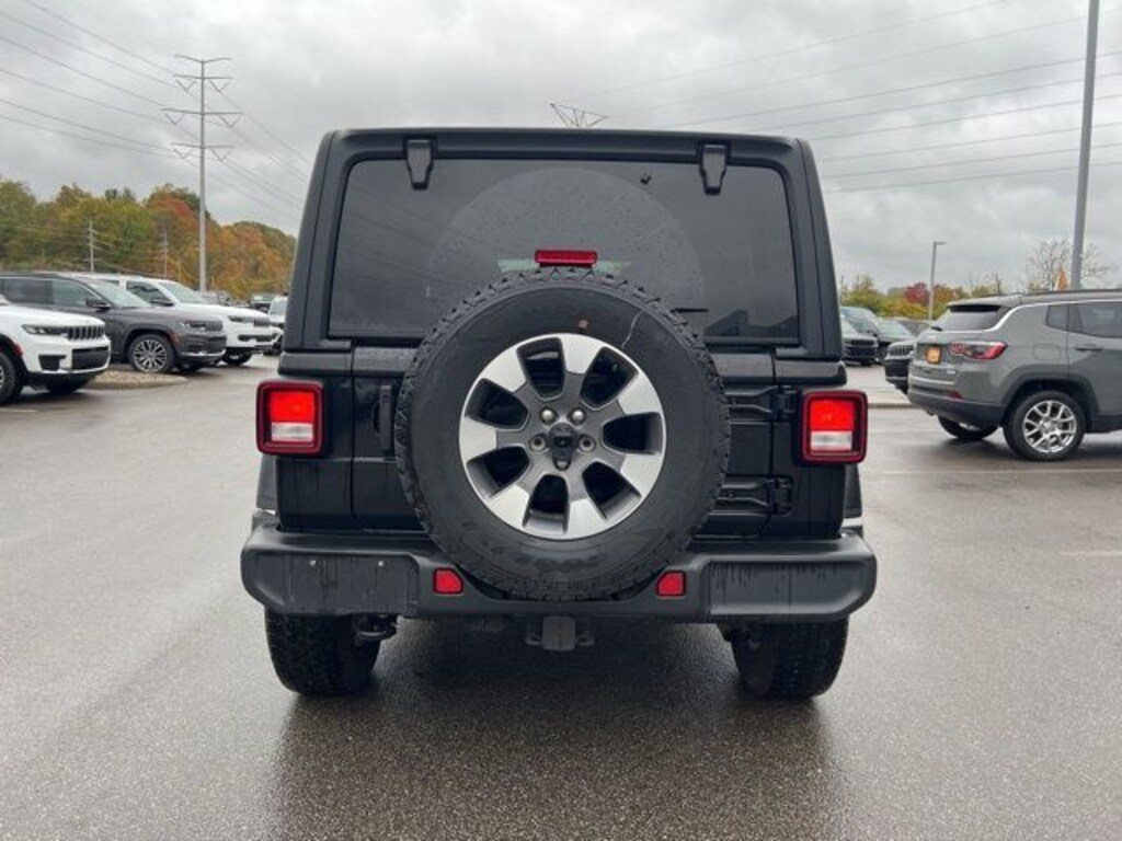 Used 2022 Jeep Wrangler Unlimited Sahara SUV