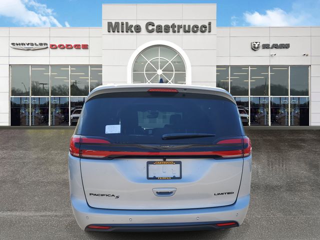 2026 Chrysler Pacifica Limited photo 4