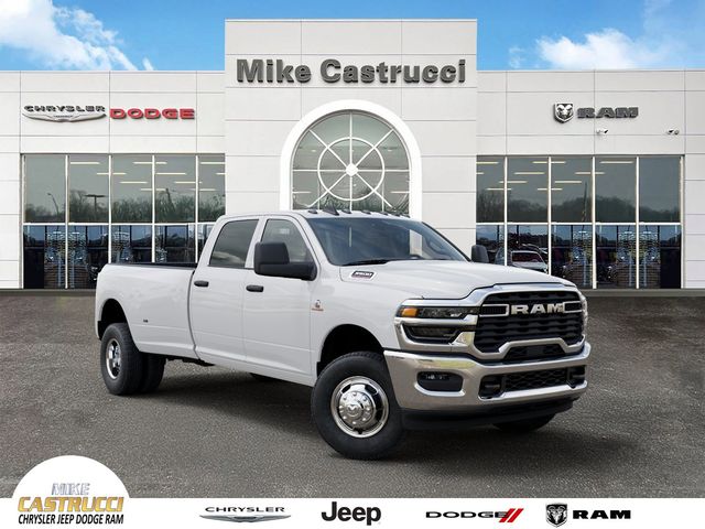 2026 Ram 3500 TRADESMAN CREW CAB 4X4 8' BOX