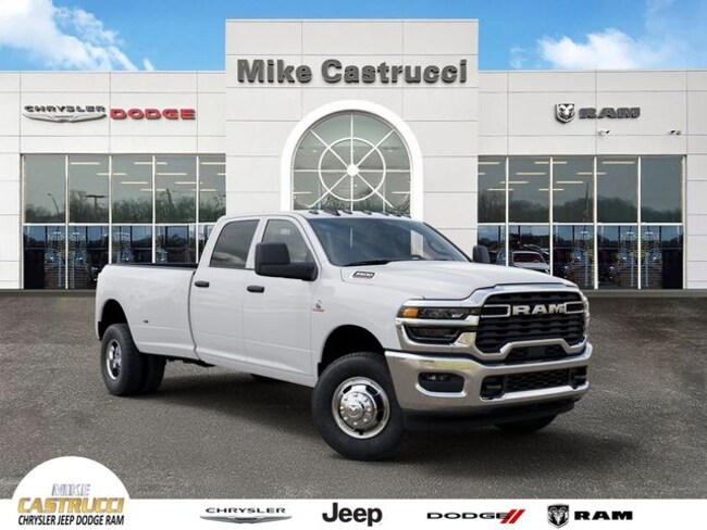 2026 Ram 3500 TRADESMAN CREW CAB 4X4 8' BOX Pickup