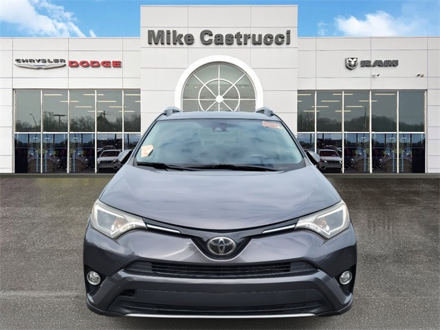 Used 2018 Toyota RAV4 XLE with VIN JTMWFREV0JJ740449 for sale in Cincinnati, OH