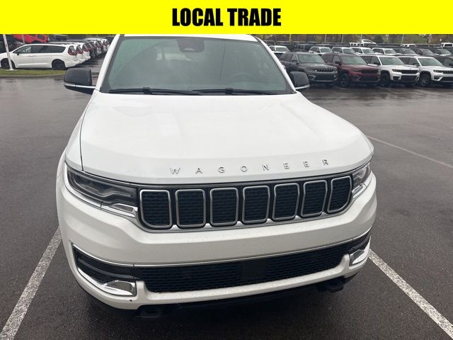 2023 Jeep Wagoneer Base photo 2