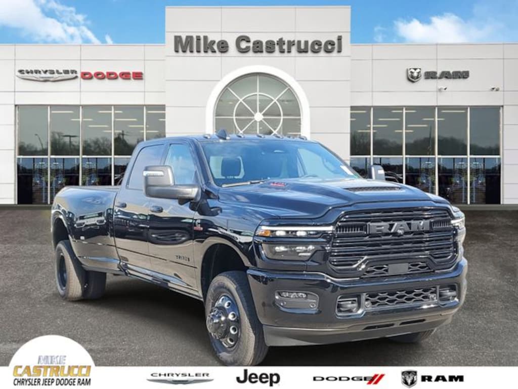 New 2026 Ram 3500 LARAMIE CREW CAB 4X4 8' BOX Pickup