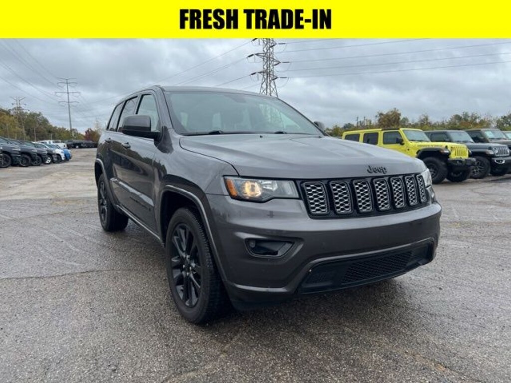 Used 2018 Jeep Grand Cherokee Altitude SUV