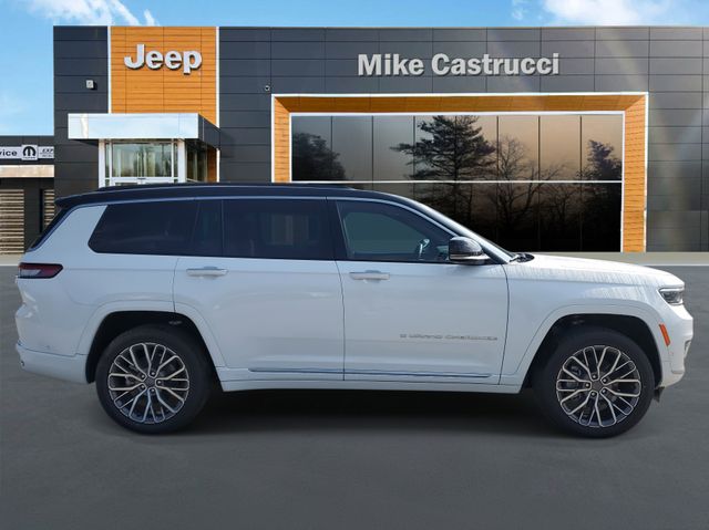 2025 Jeep Grand Cherokee L Summit Reserve photo 3