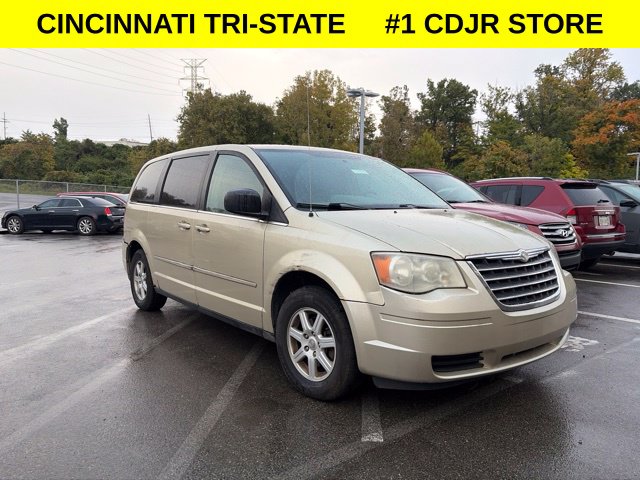 2010 Chrysler Town & Country New LX