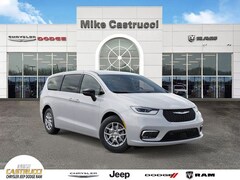 2026 Chrysler Pacifica SELECT Passenger Van
