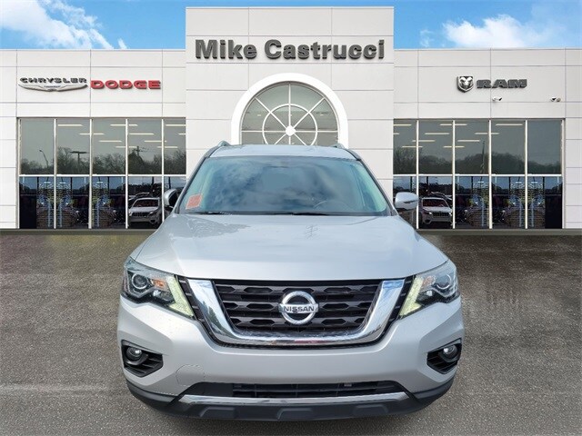 Used 2017 Nissan Pathfinder SV with VIN 5N1DR2MN8HC669518 for sale in Cincinnati, OH