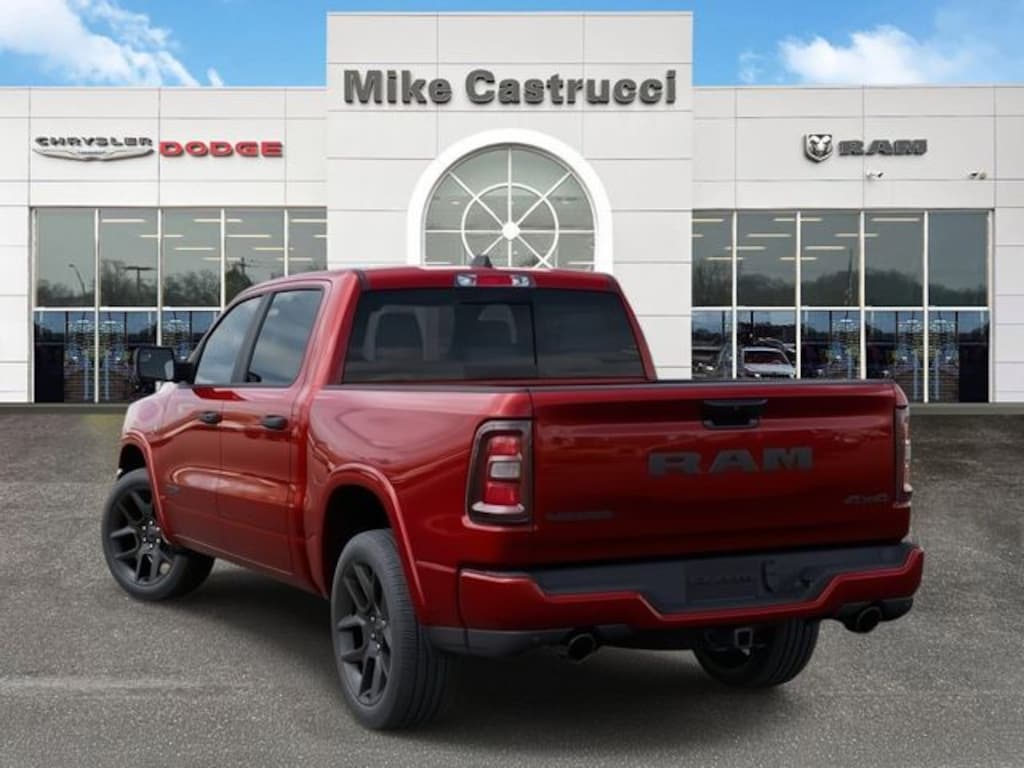 New 2026 Ram 1500 LARAMIE CREW CAB 4X4 5'7 BOX Pickup