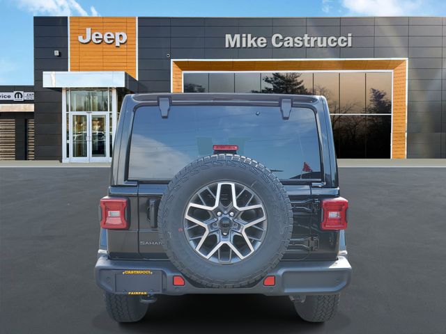 2025 Jeep Wrangler Sahara photo 4