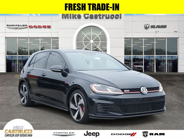 2018 Volkswagen Golf GTI SE's photo