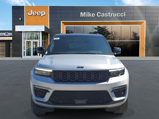 2025 Jeep Grand Cherokee Summit photo 2