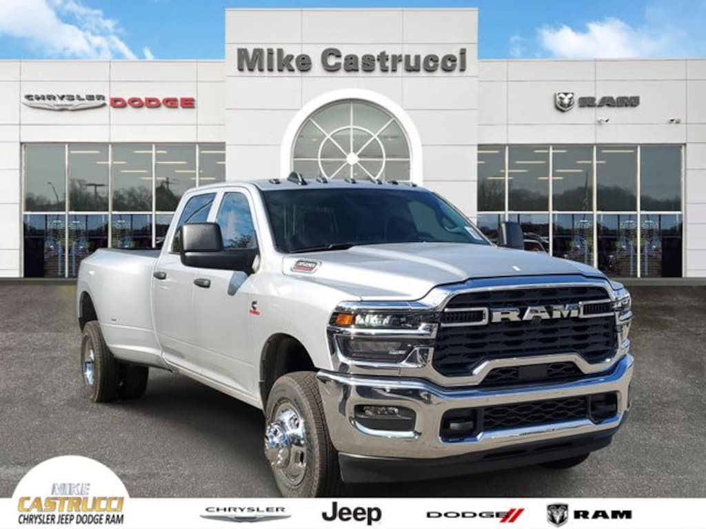 New 2026 Ram 3500 TRADESMAN CREW CAB 4X4 8' BOX Pickup